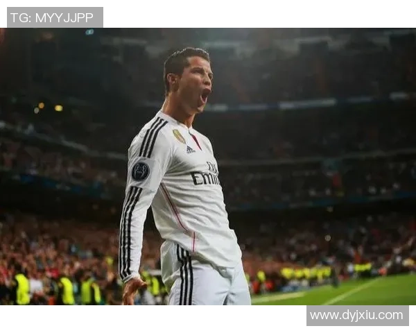 《全球足坛风云人物大集结：从梅西到C罗，逐梦绿茵场的传奇岁月》