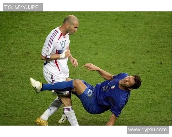 二十一世纪足坛十大巨星璀璨时刻与传奇人生全景解读