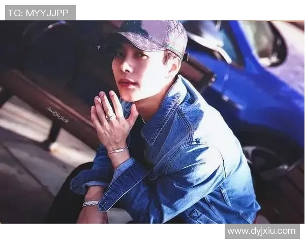 足球巨星跨界歌坛 揭开运动员音乐梦的新篇章